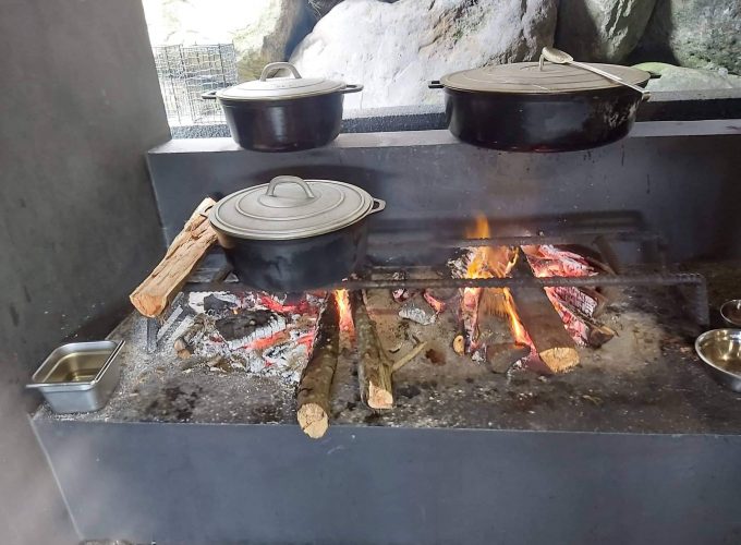 ATELIER DE CUISINE TRADITIONNEL AU FEU DE BOIS